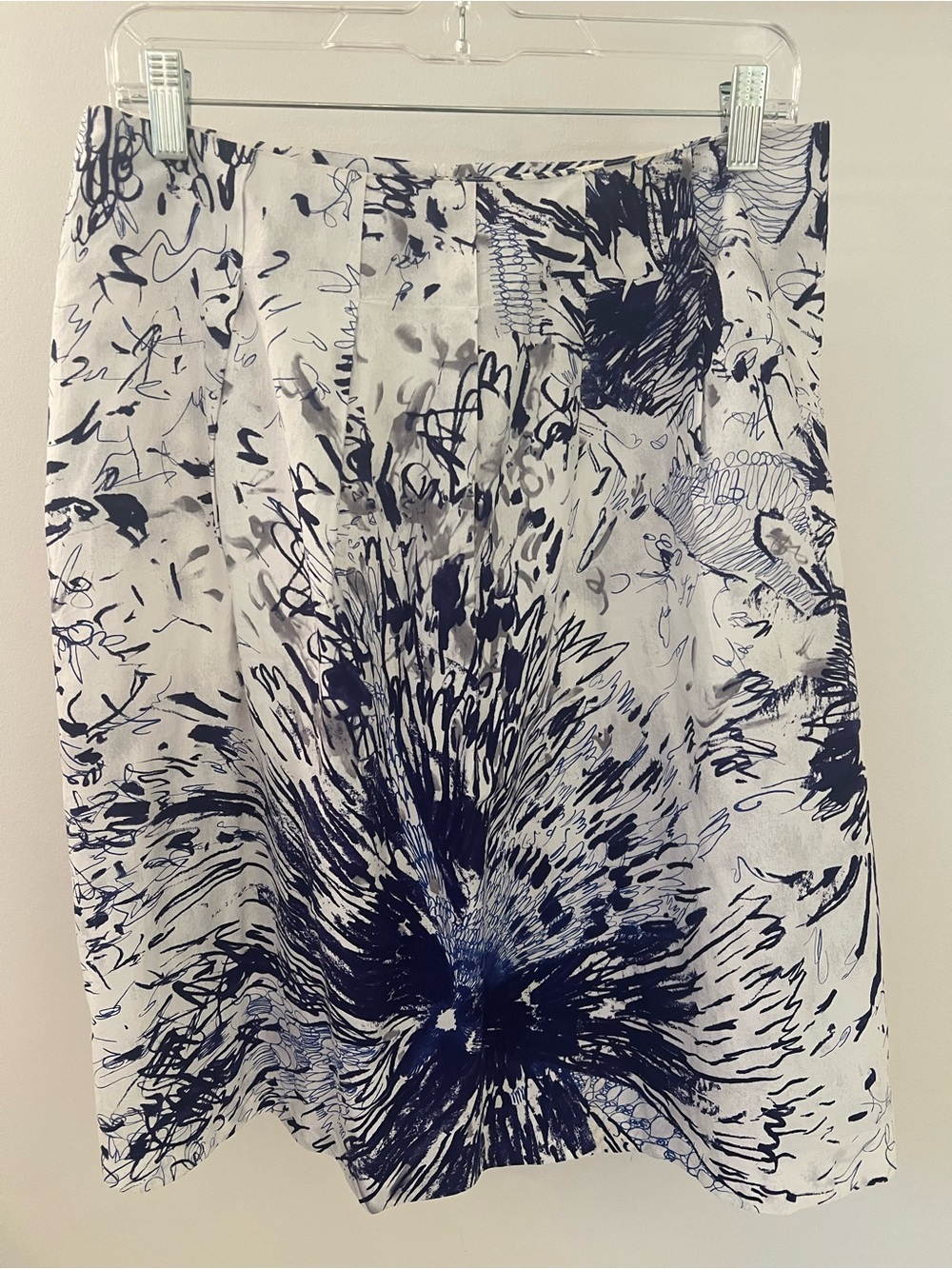 Olivier Strelli Abstract White and Indigo Skirt Size 40